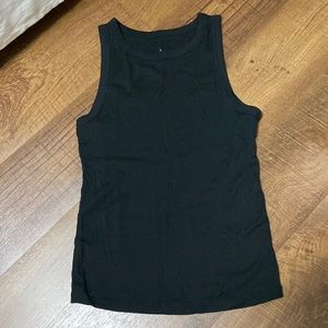 Black ribbed tank top